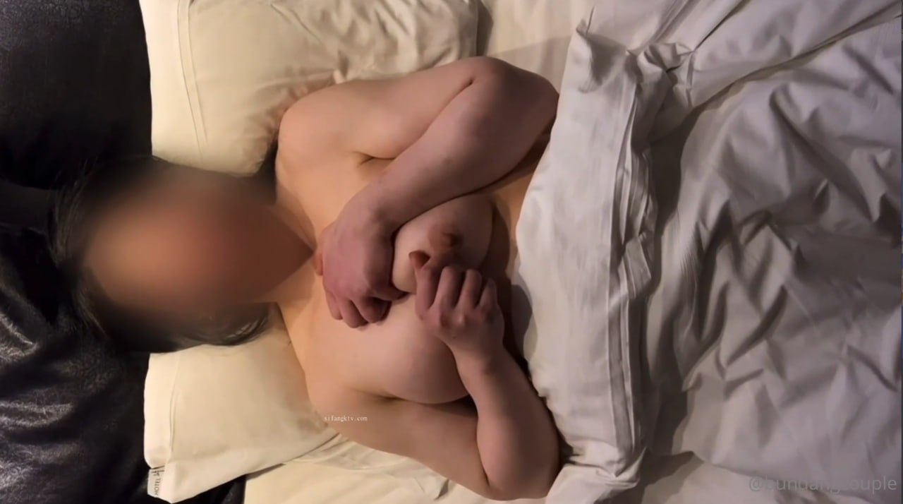 讓對性無知的純真可愛侄女的軟體肉體任意沾染成叔叔喜好的樣子。揮汗中出性交